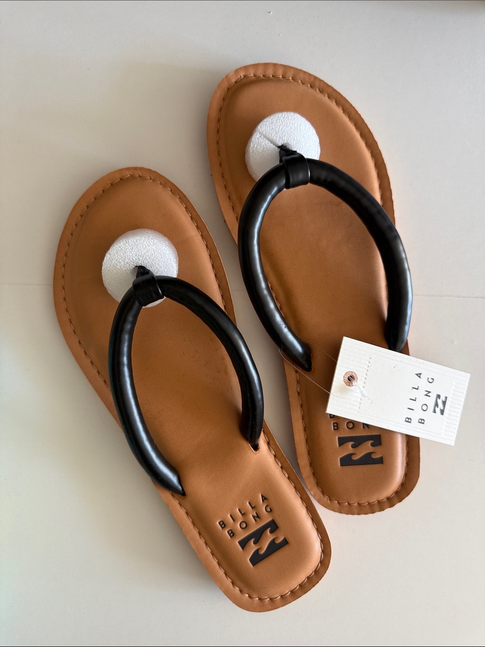 Billabong Tan & Black Thong Sandals